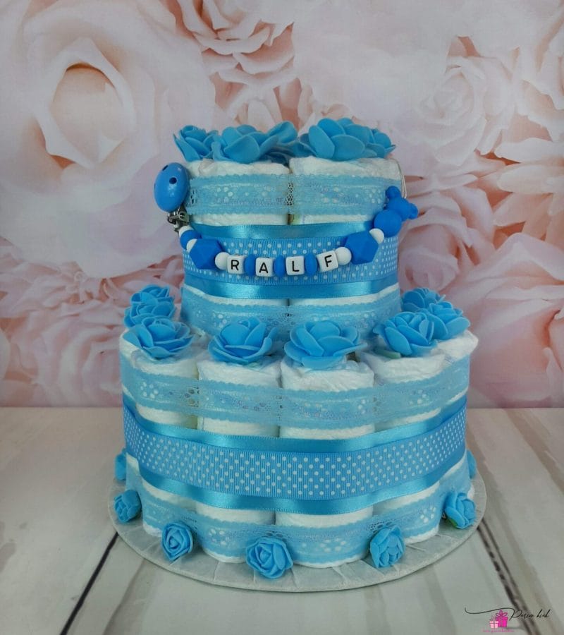 sinine kahekorruseline mähkmetort