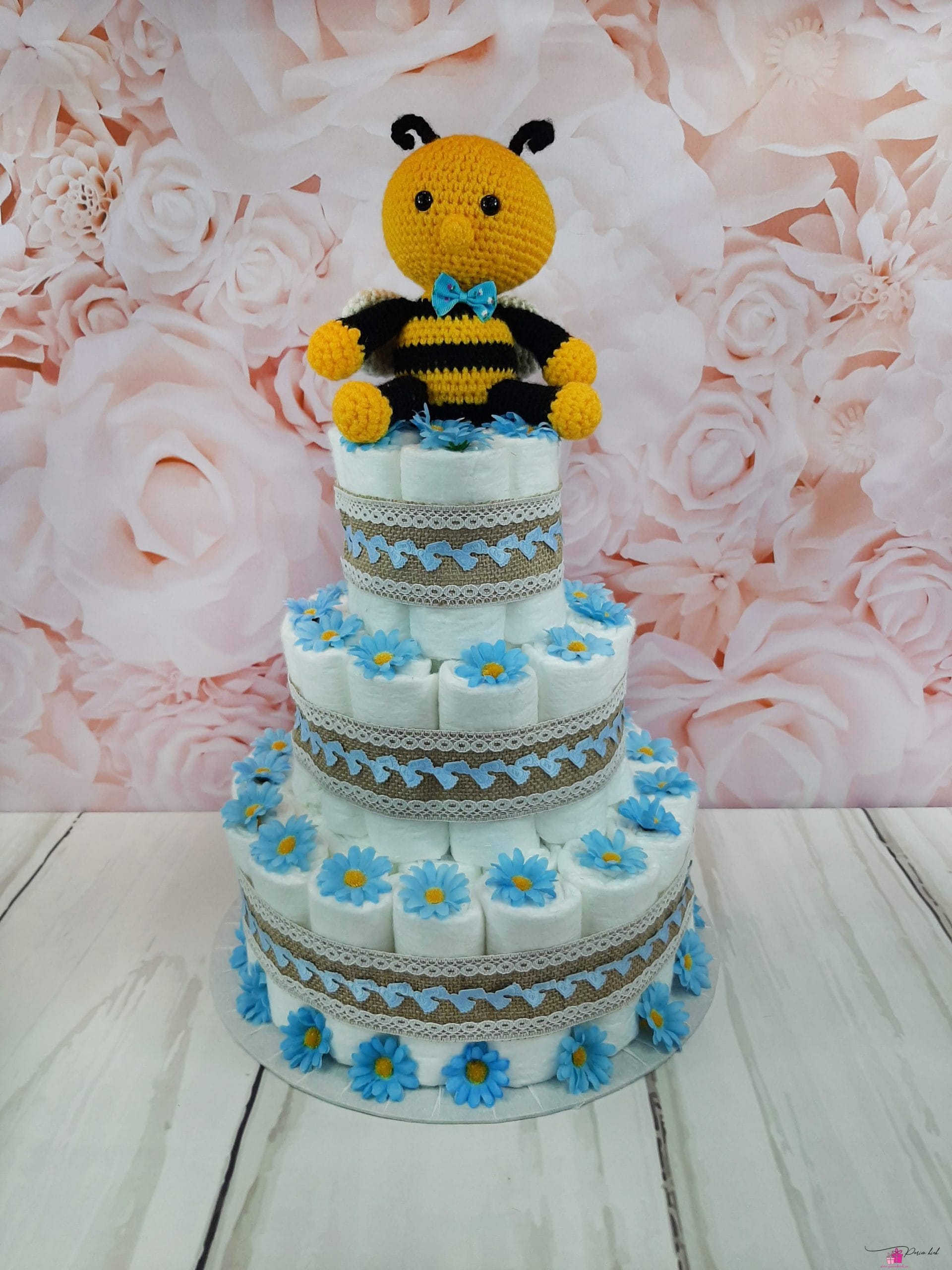 Sinine Mähkmetort Heegeldatud Mesilasega