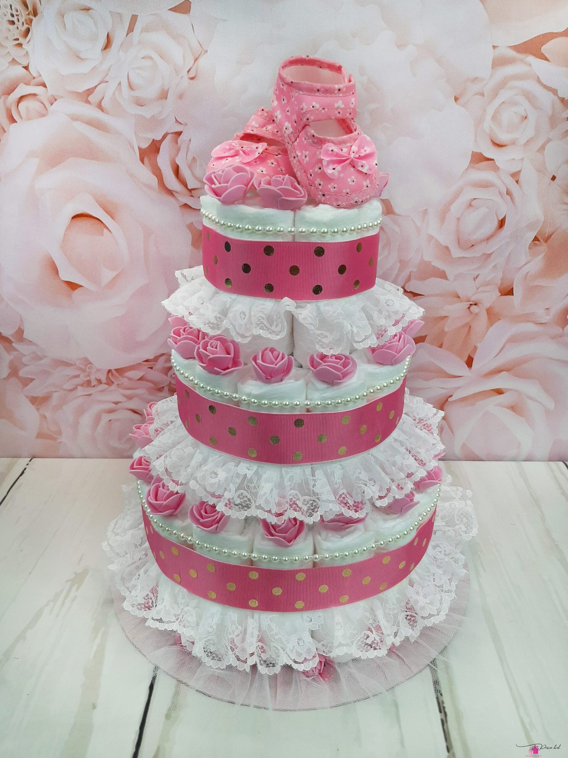 Tumeroosa mähkmetort papudega