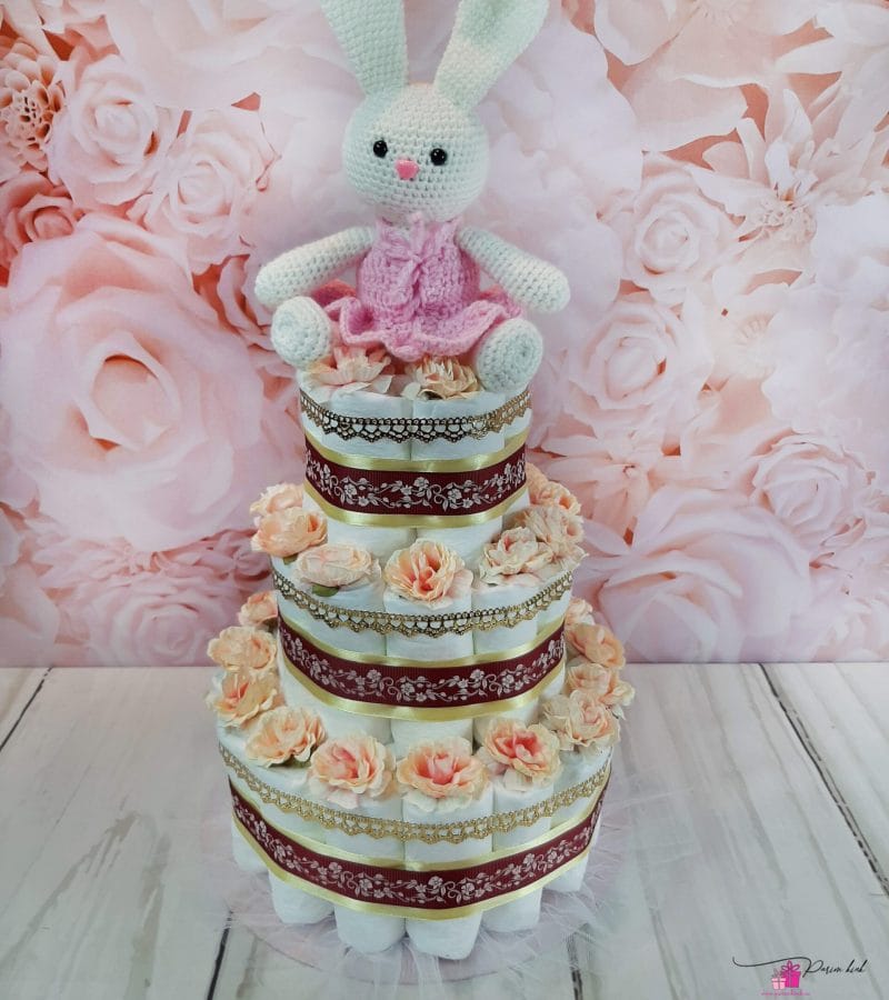 Kuldne Mähkmetort Heegeldatud Kaisujänesega