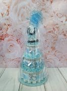 helesinine mähkmetort lipsudega