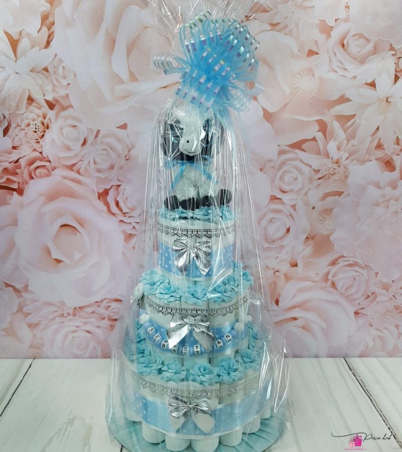 helesinine mähkmetort lipsudega helesinine mähkmetort lipsudega