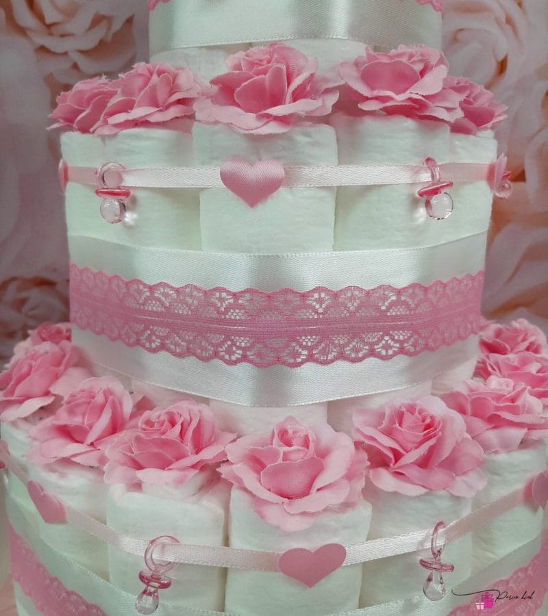 roosa mähkmetort kaisutekiga lähedalt roosa mähkmetort kaisutekiga lähedalt