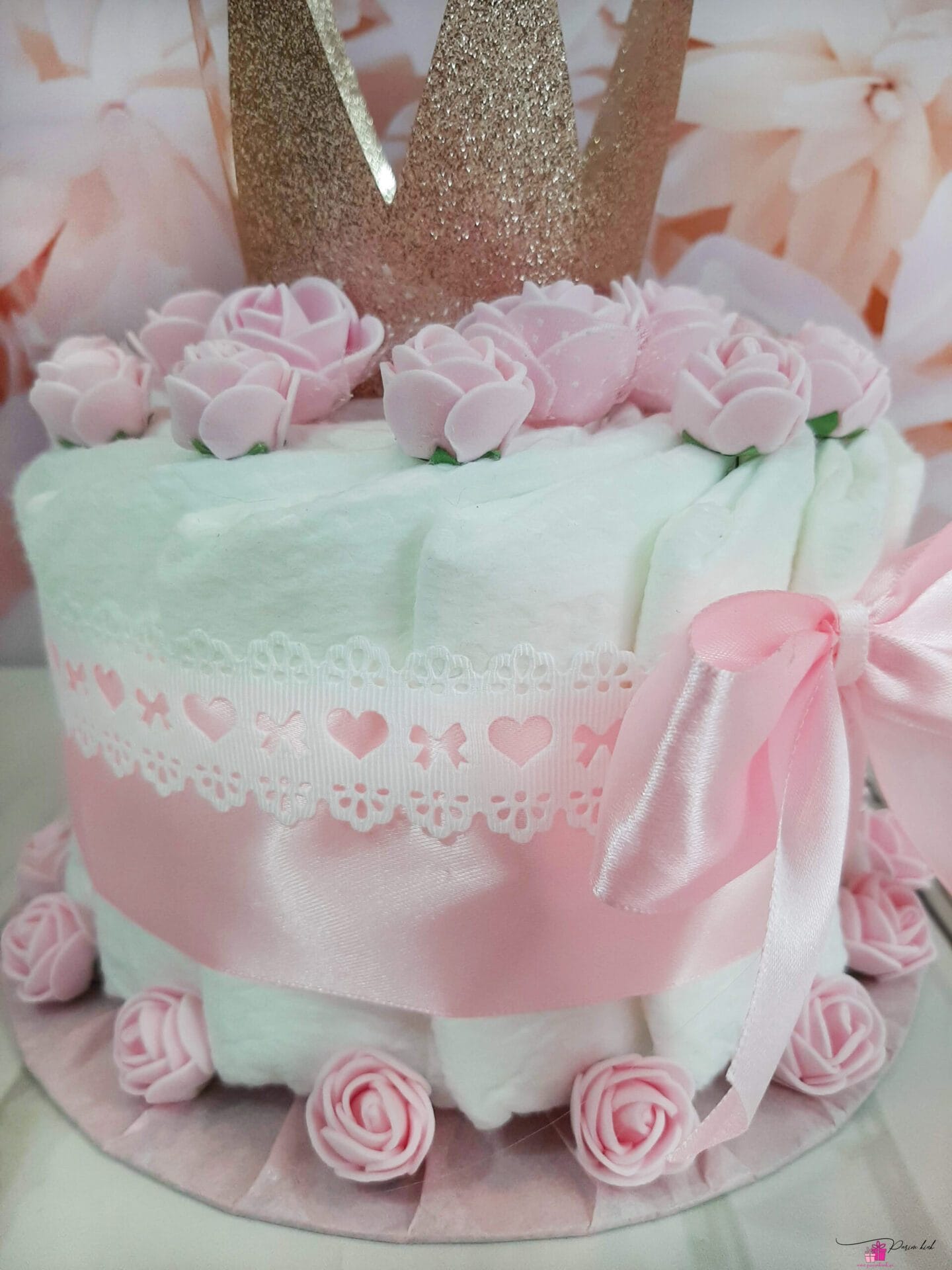 roosa pisike mähkmetort krooniga 2