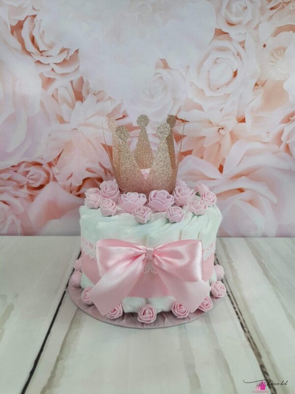 roosa pisike mähkmetort krooniga