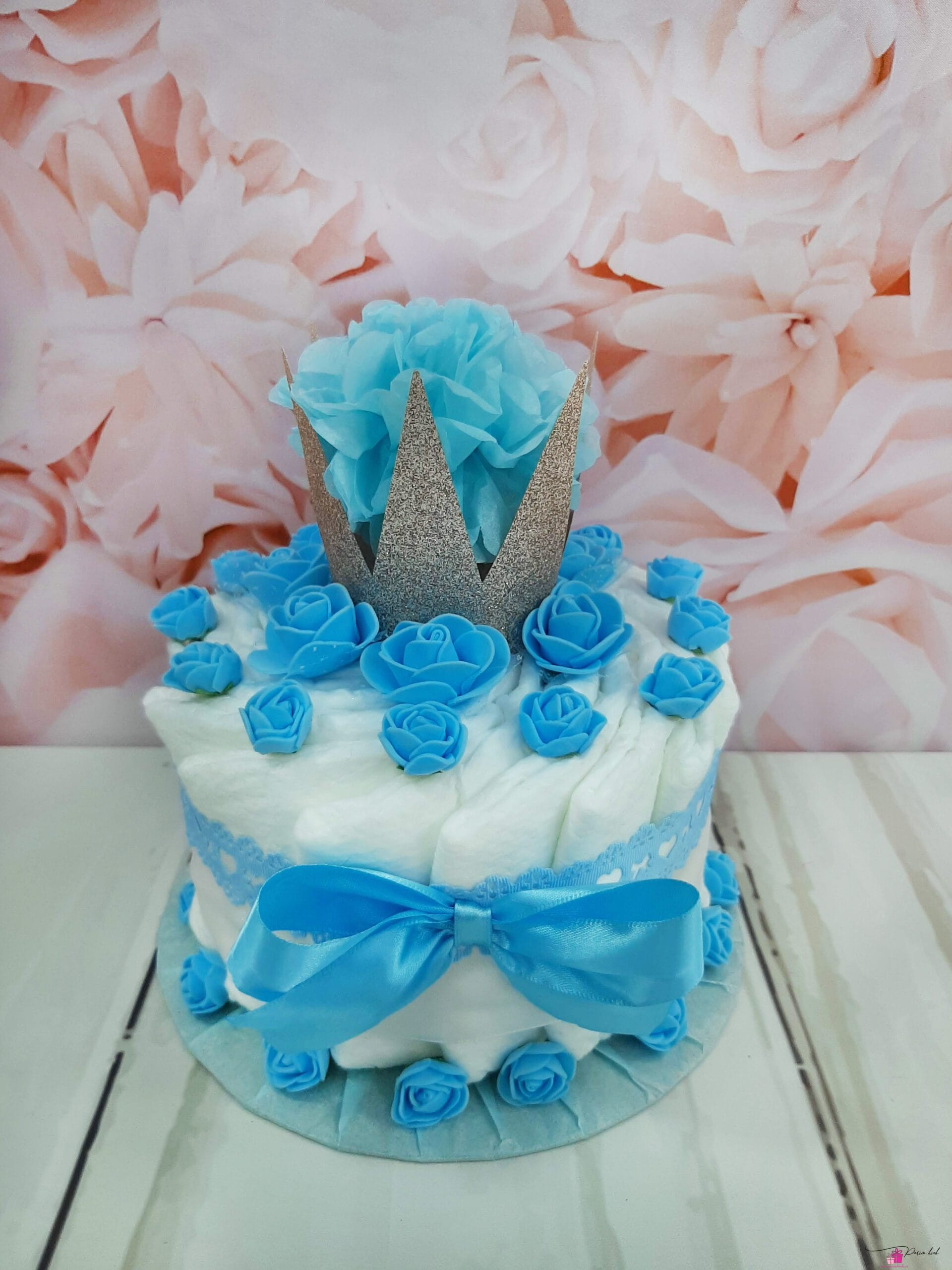 sinine pisike mähkmetort krooniga