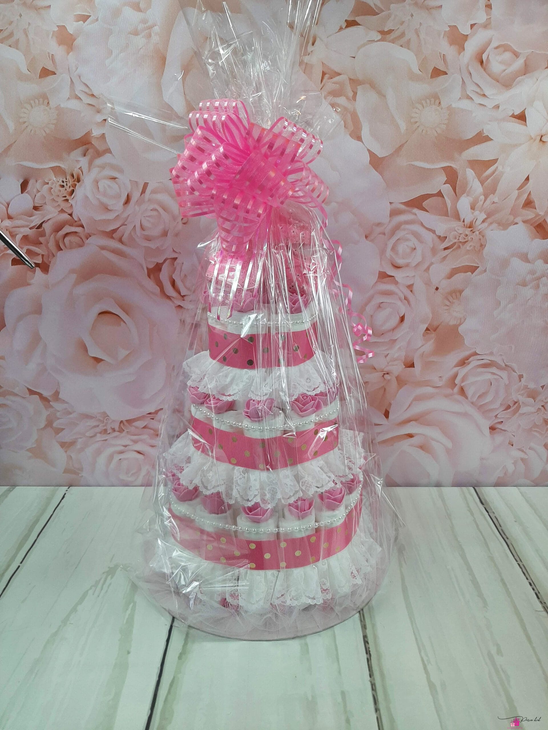 tumeroosa pakitud mähkmetort 1