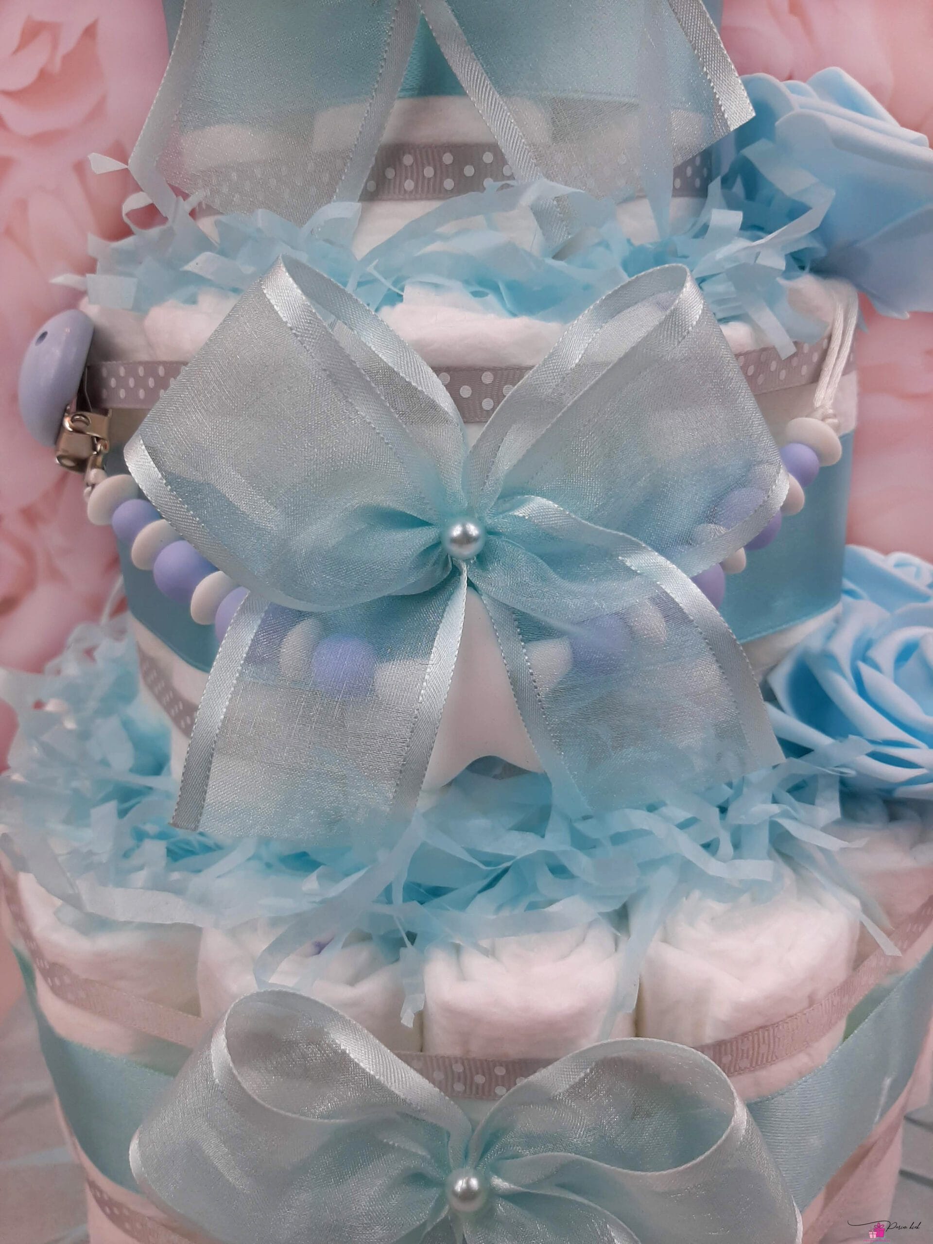 Sinine mähkmetort lipsudega 1