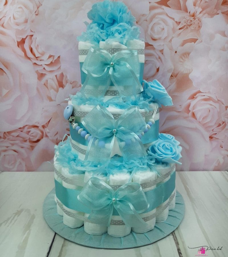 Sinine mähkmetort lipsudega Sinine mähkmetort lipsudega