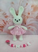 Roosa amigurumi jänes ja lutikett 3