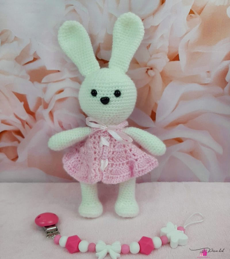 Roosa amigurumi jänes ja lutikett 3