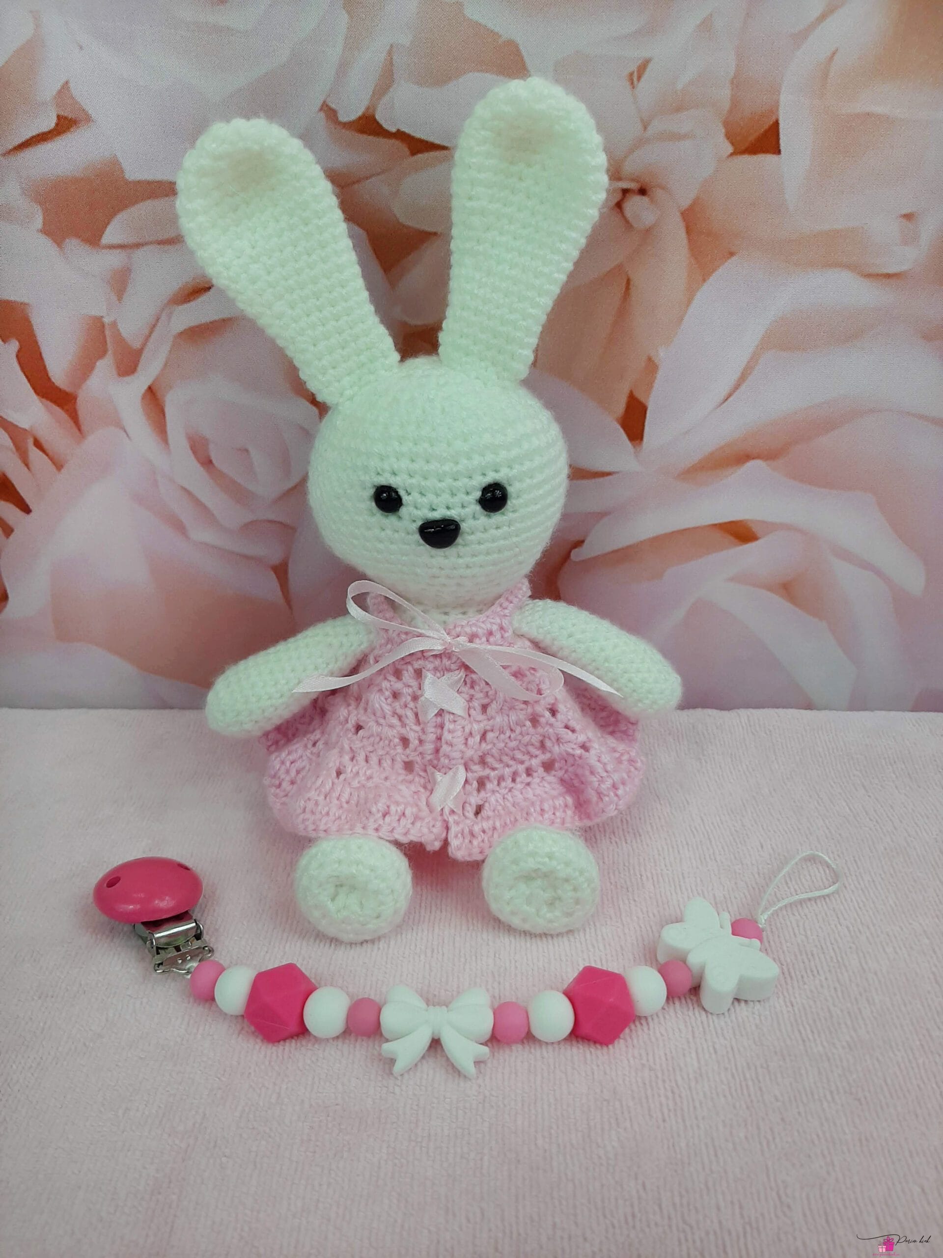 Roosa amigurumi jänes ja lutikett 4