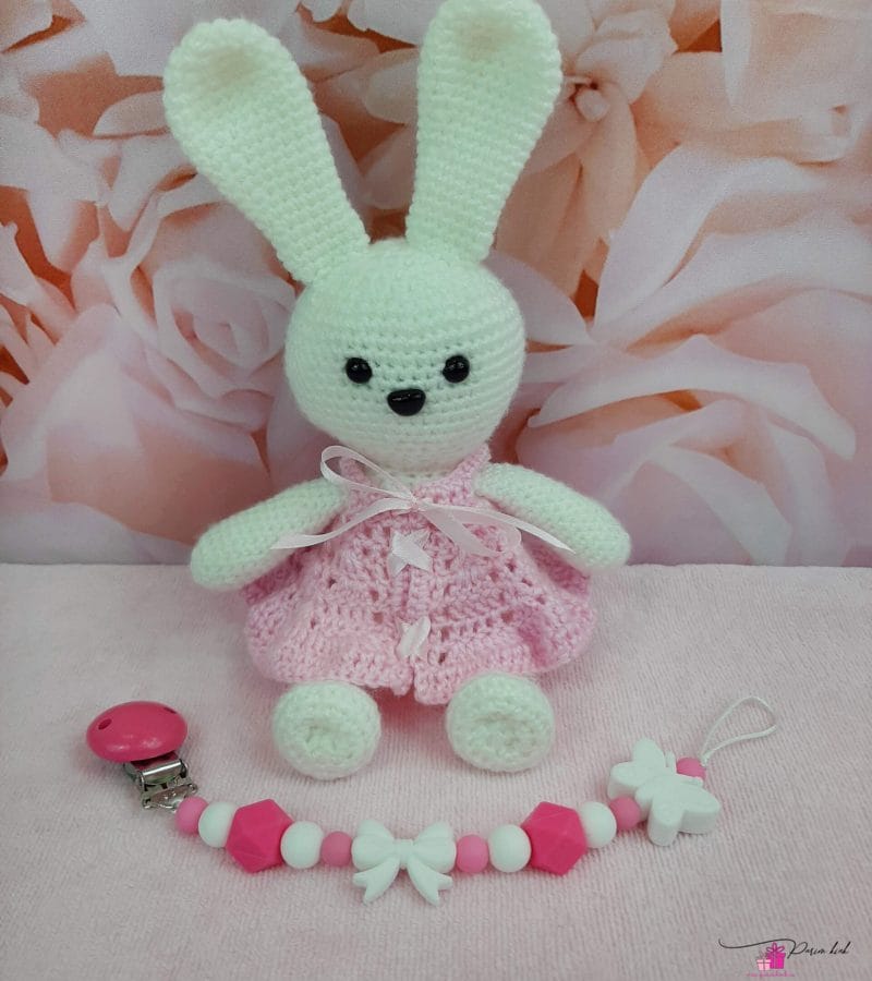 Roosa amigurumi jänes ja lutikett 4 Roosa amigurumi jänes ja lutikett 4