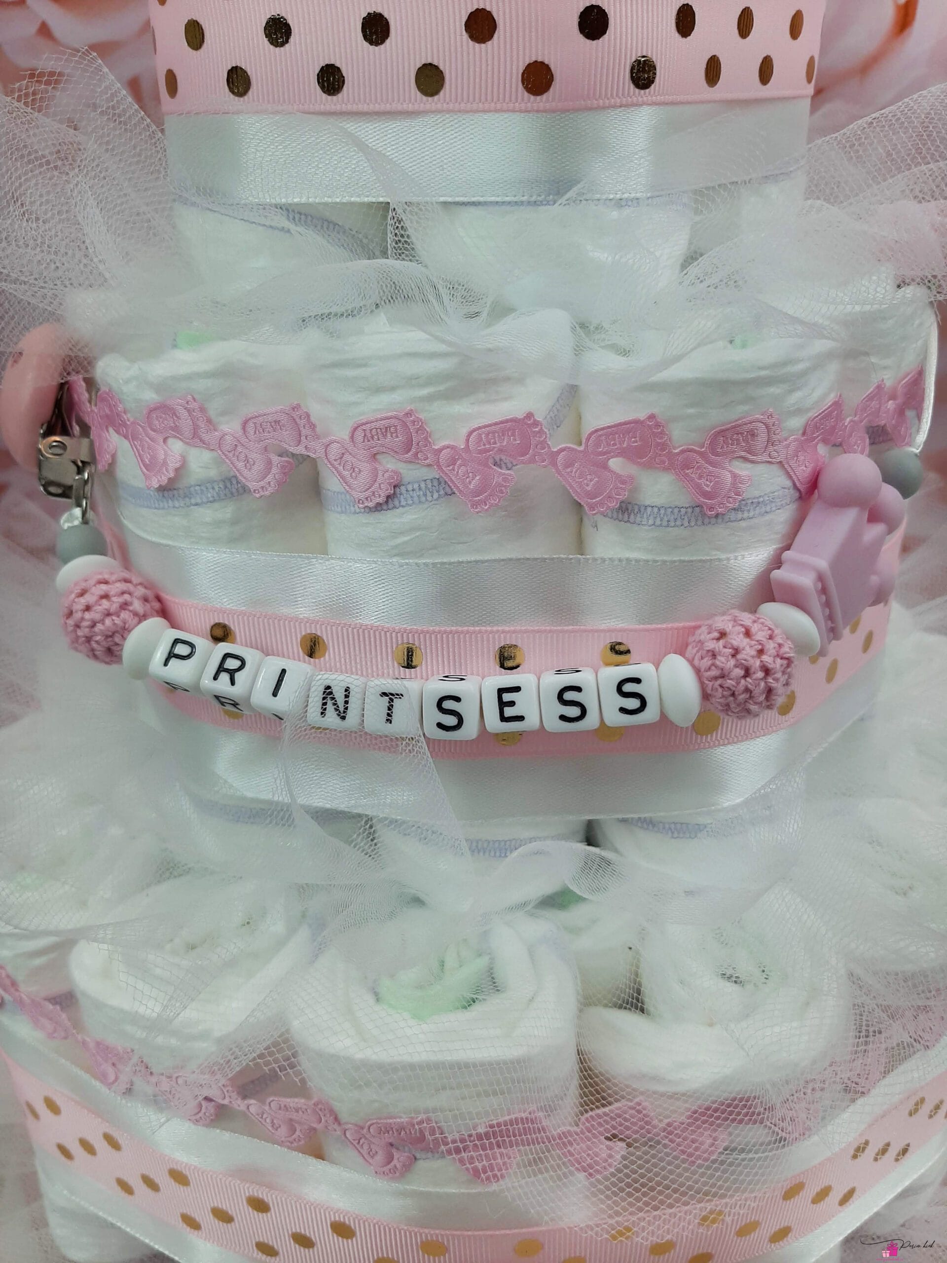 Roosa mähkmetort satsidega 8