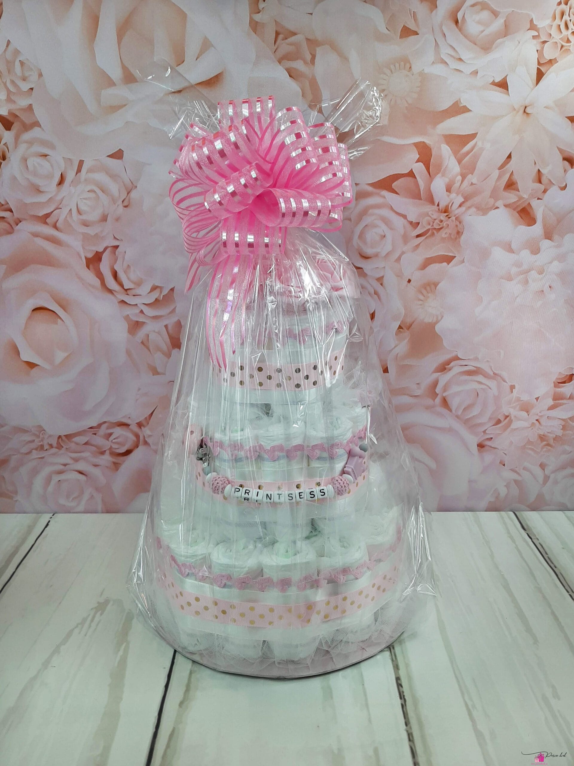 Roosa mähkmetort satsidega 9