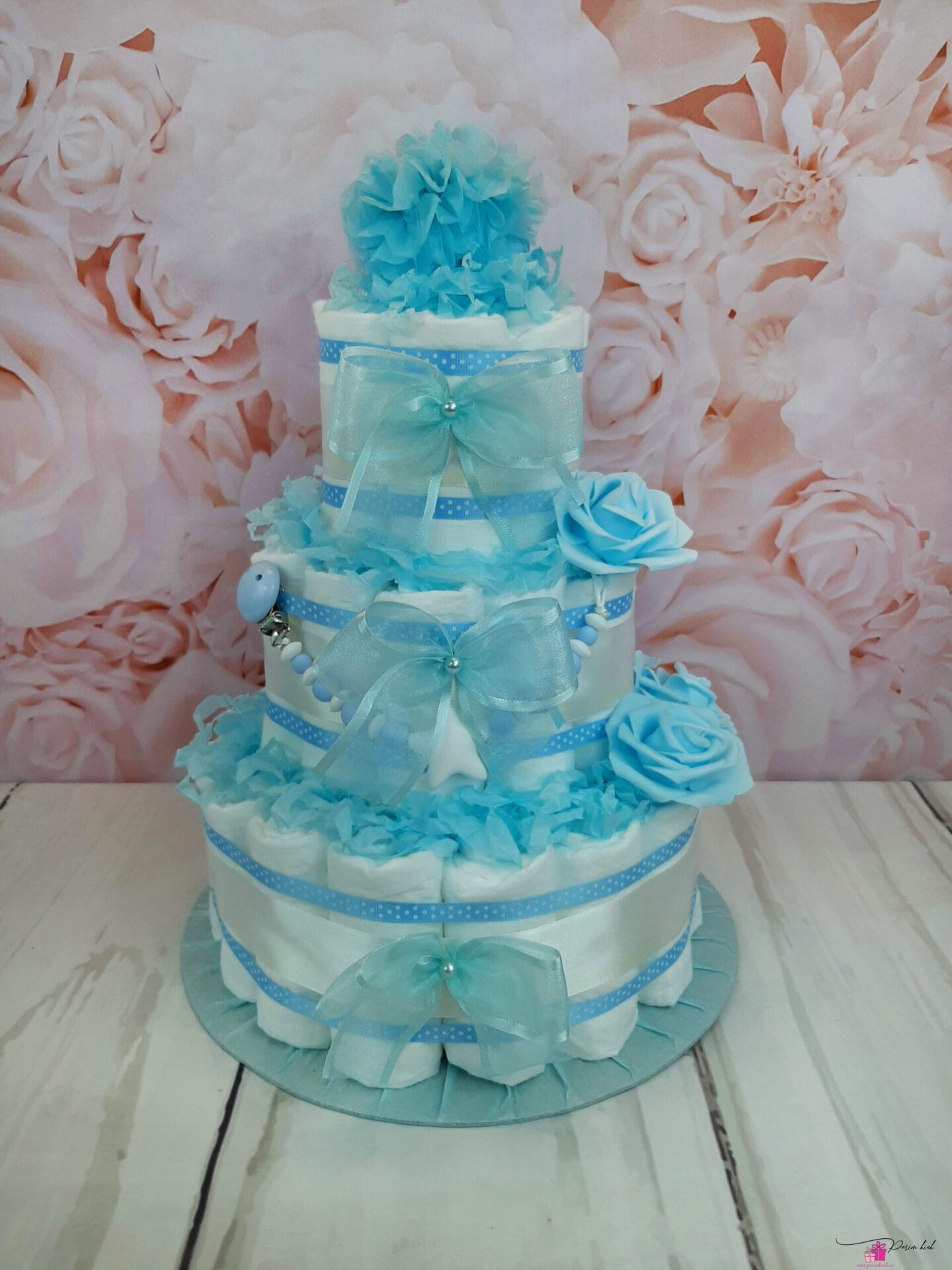 Sinine mähkmetort lipsudega 8