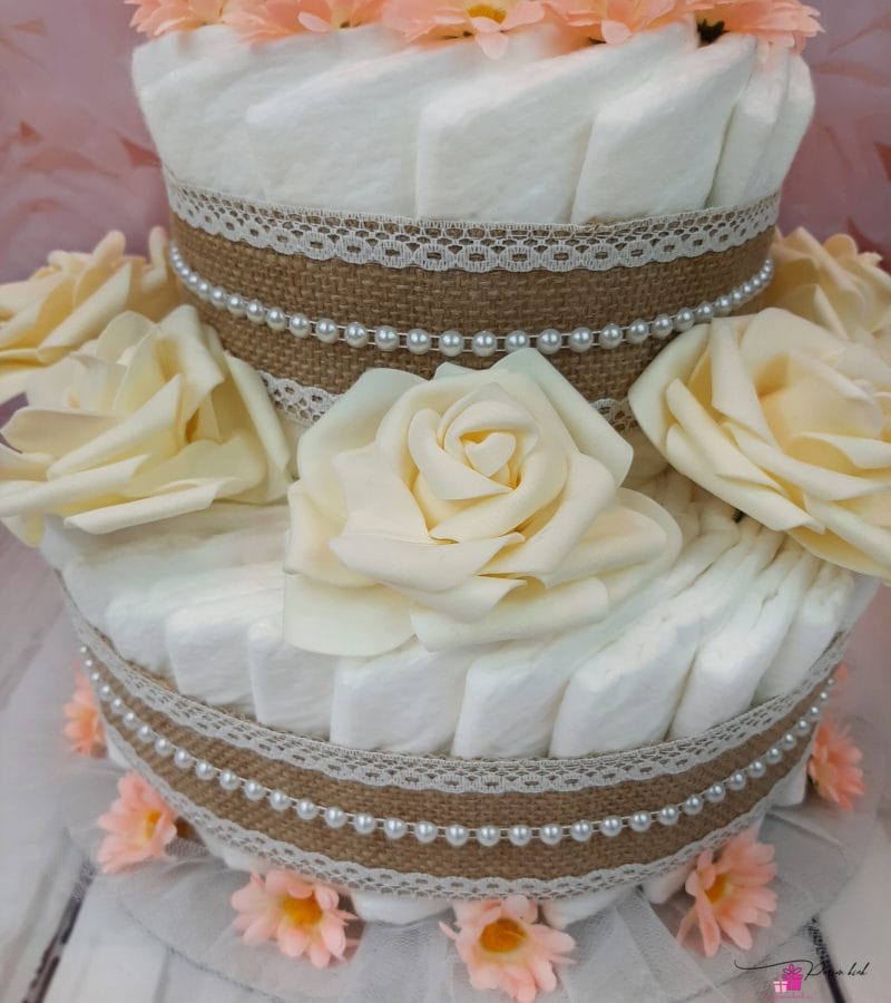 Kollane mähkmetort heegeldatud jänesega 4 Kollane mähkmetort heegeldatud jänesega 4