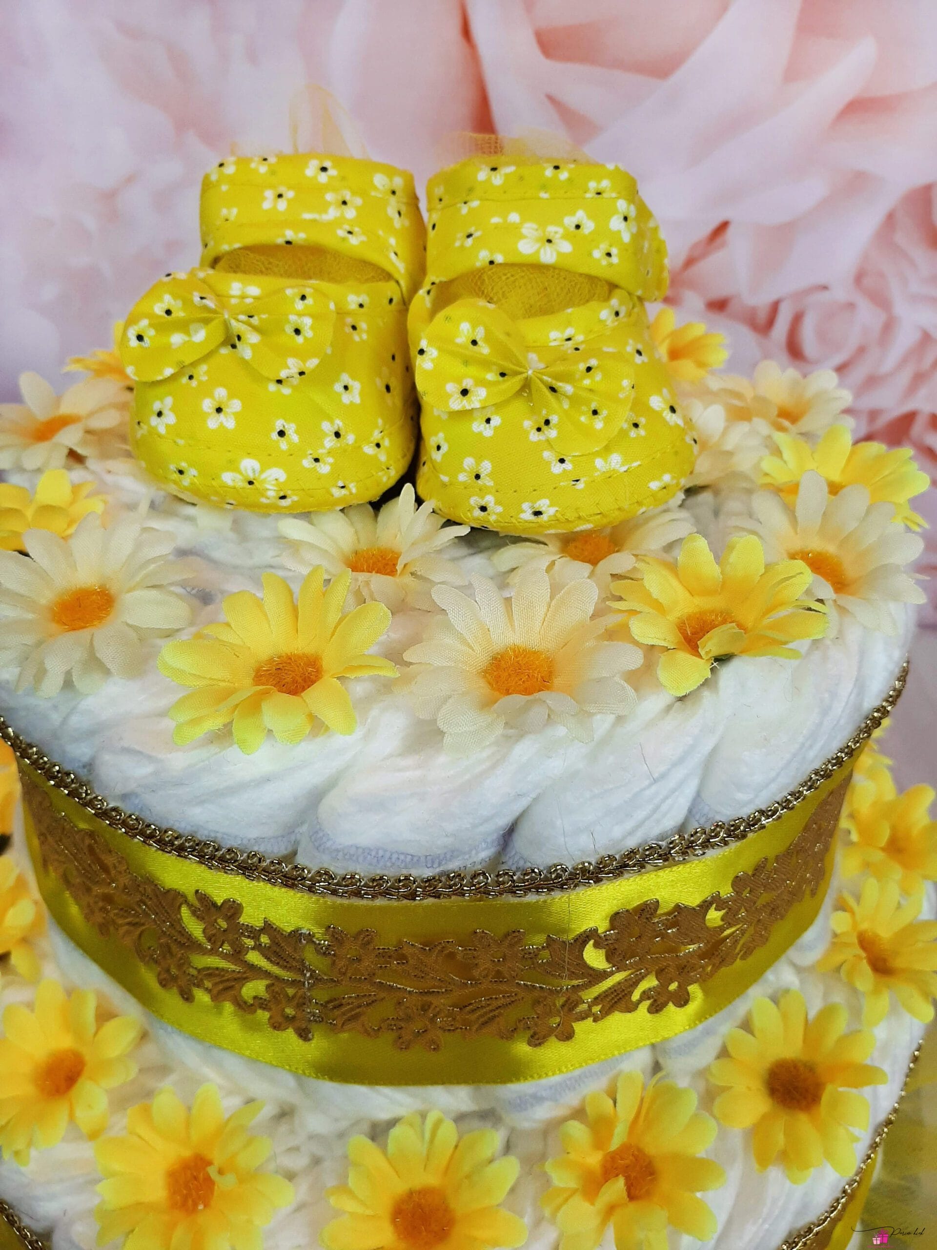 Kollane mähkmetort lilleliste papudega 3