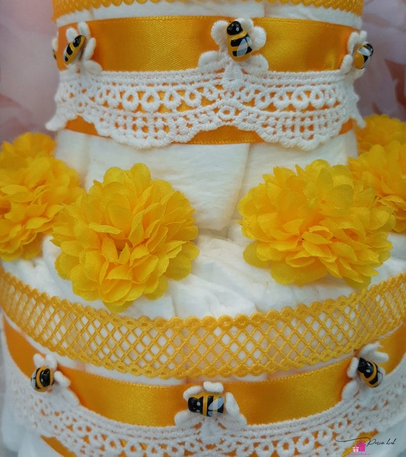 Kollane väike mähkmetort Amigurumiga 1 Kollane väike mähkmetort Amigurumiga 1