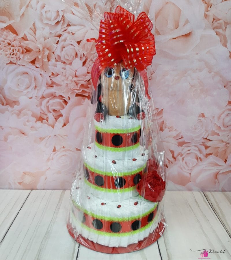 punane mähkmetort triinuga 10 punane mähkmetort triinuga 10