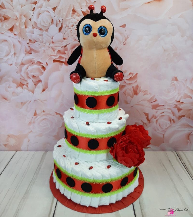 punane mähkmetort triinuga 15