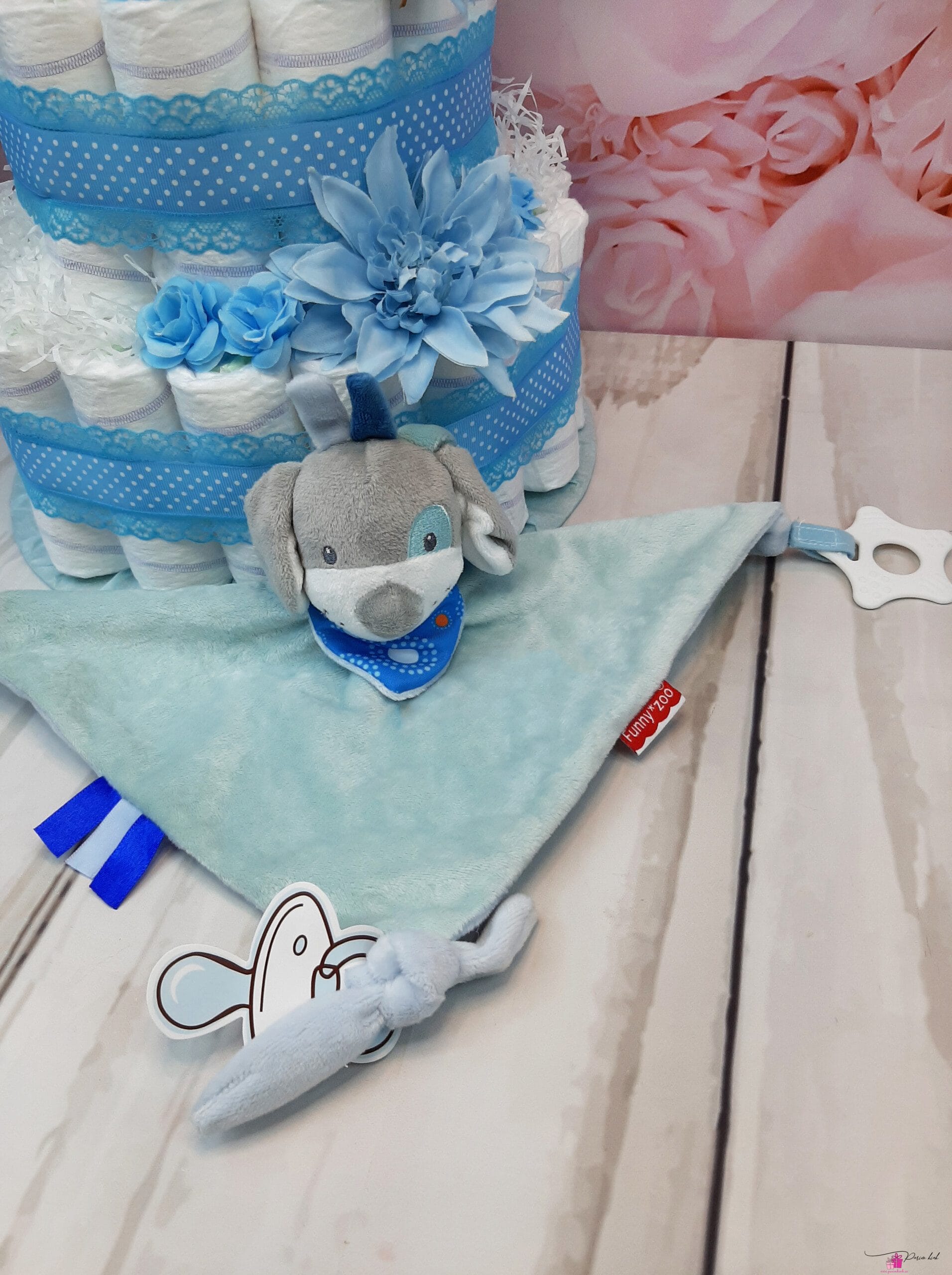 Sinine mähkmetort pitsuga 2