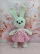 roosa mähkmetort amigurumiga 1