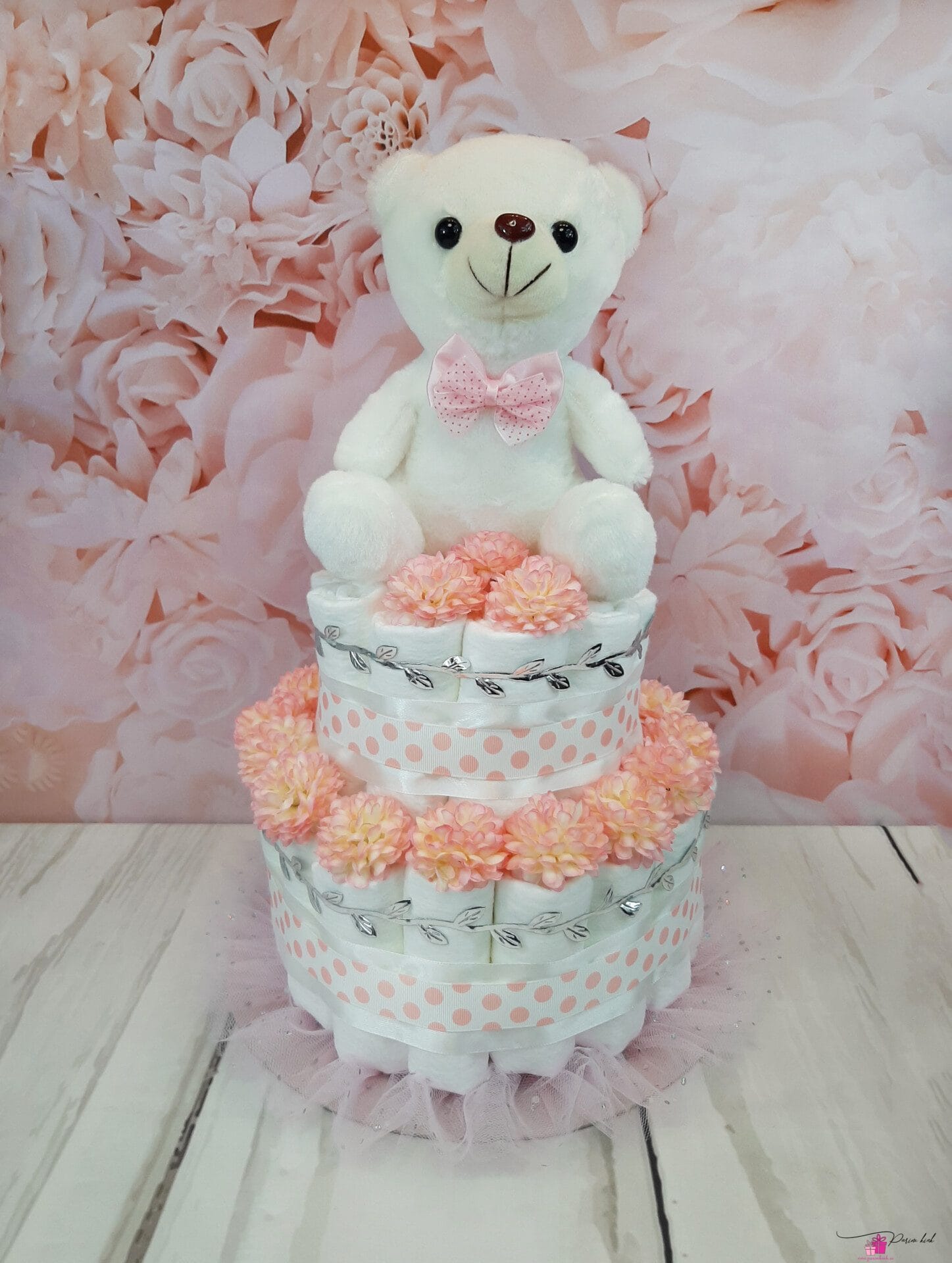 Heleroosa Mähkmetort Valge Karuga 5