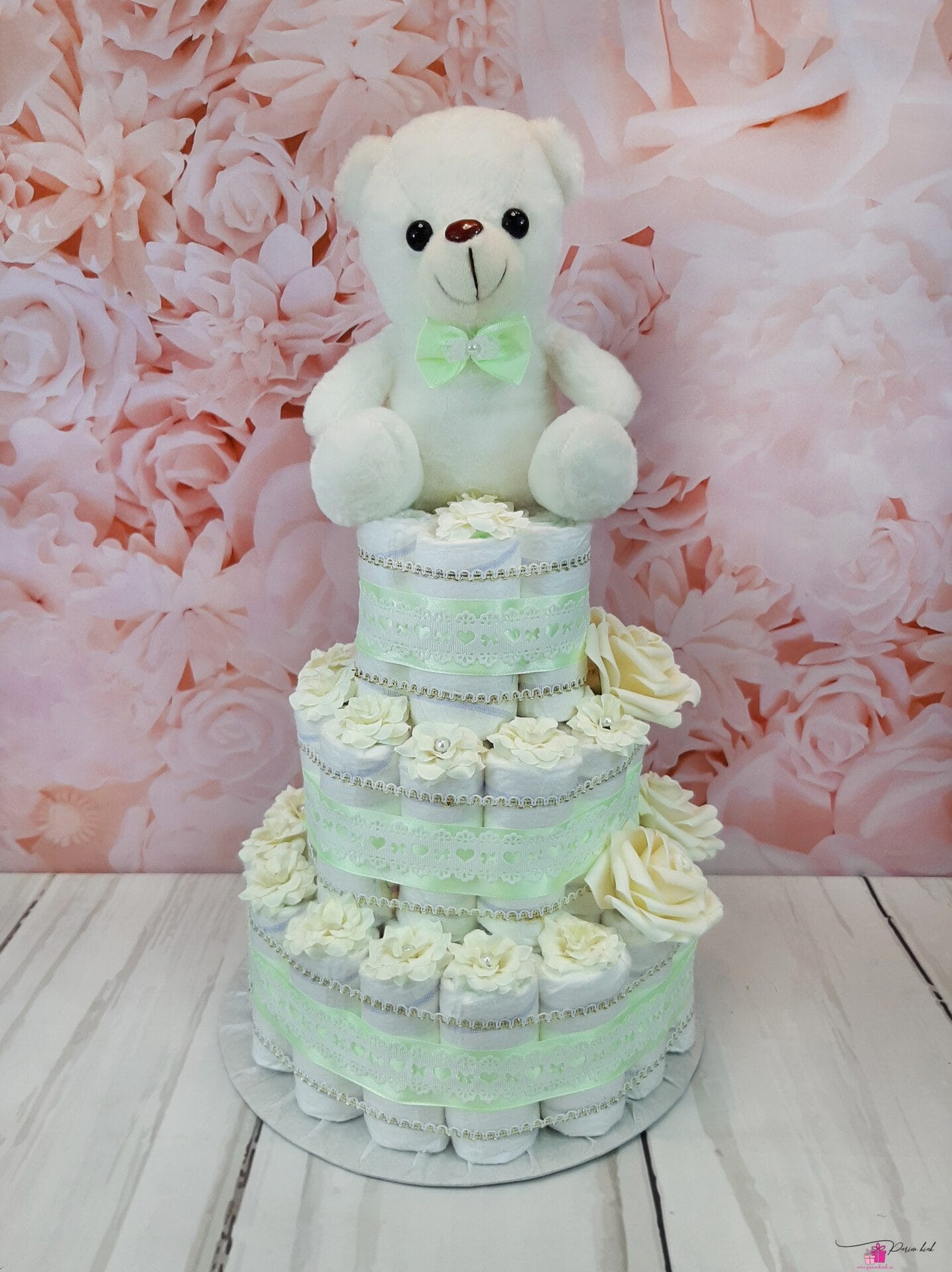 Neutraalne mähkmetort LED karuga 2