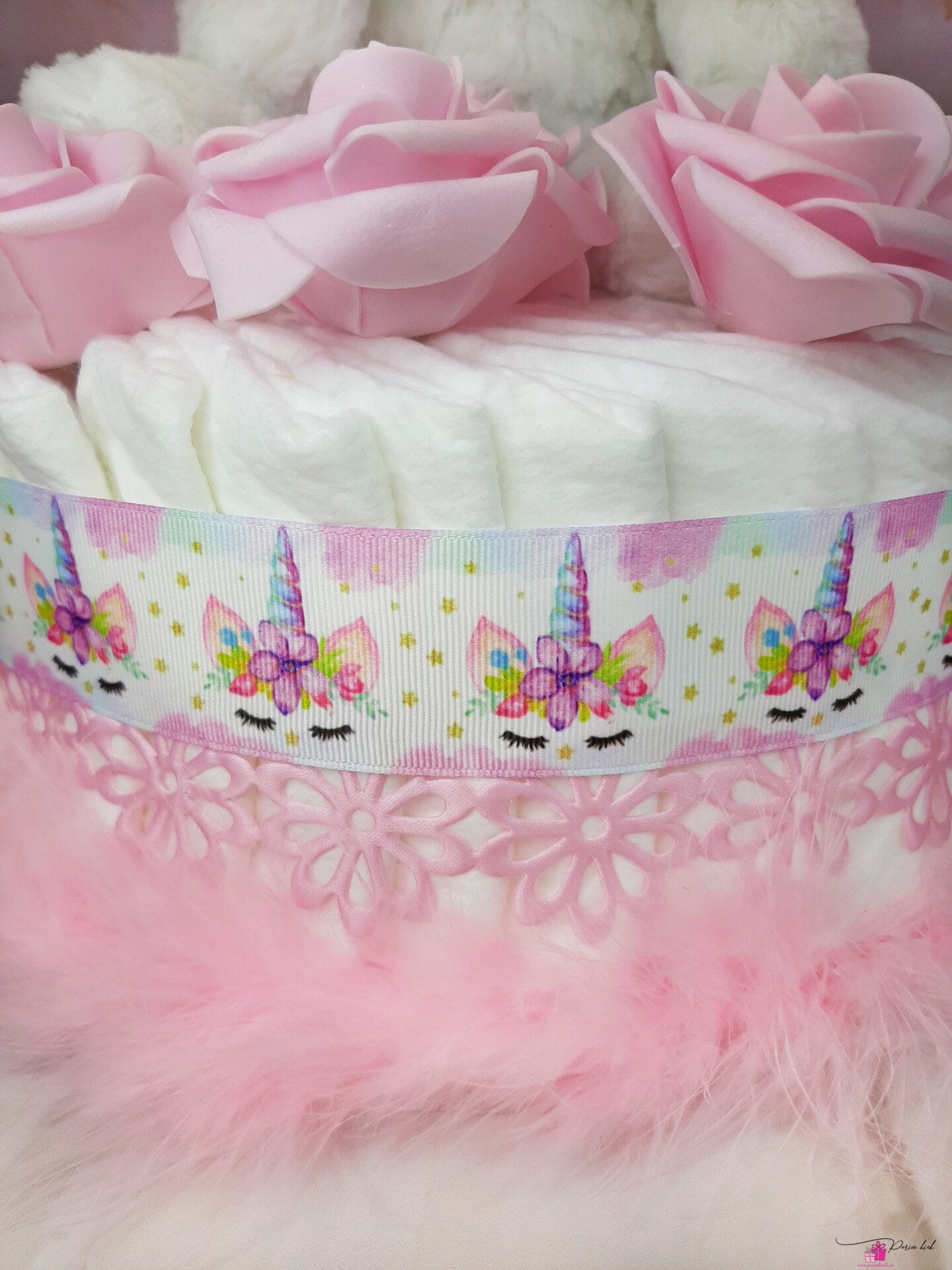 Roosa mähkmetort Ükssarvikuga 1