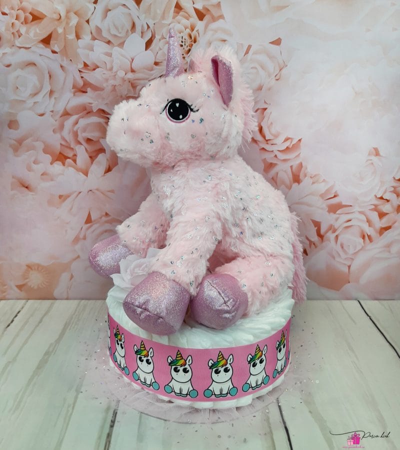 Roosa mähkmetort suure ükssarvikuga Roosa mähkmetort suure ükssarvikuga