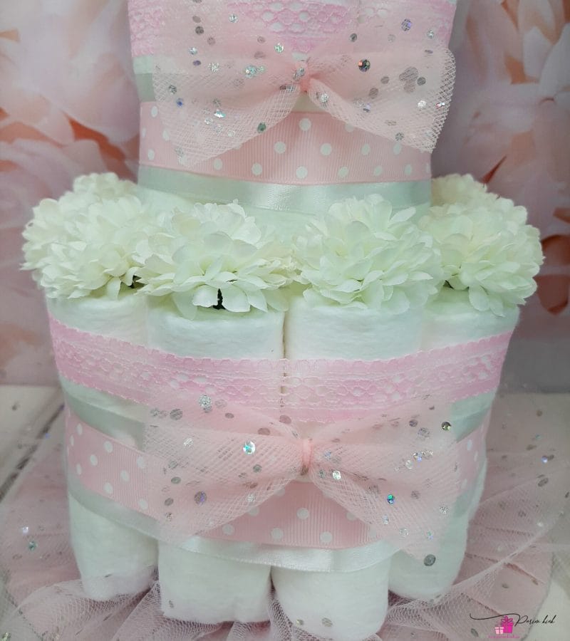 Roosa väike mähkmetort lambaga Roosa väike mähkmetort lambaga