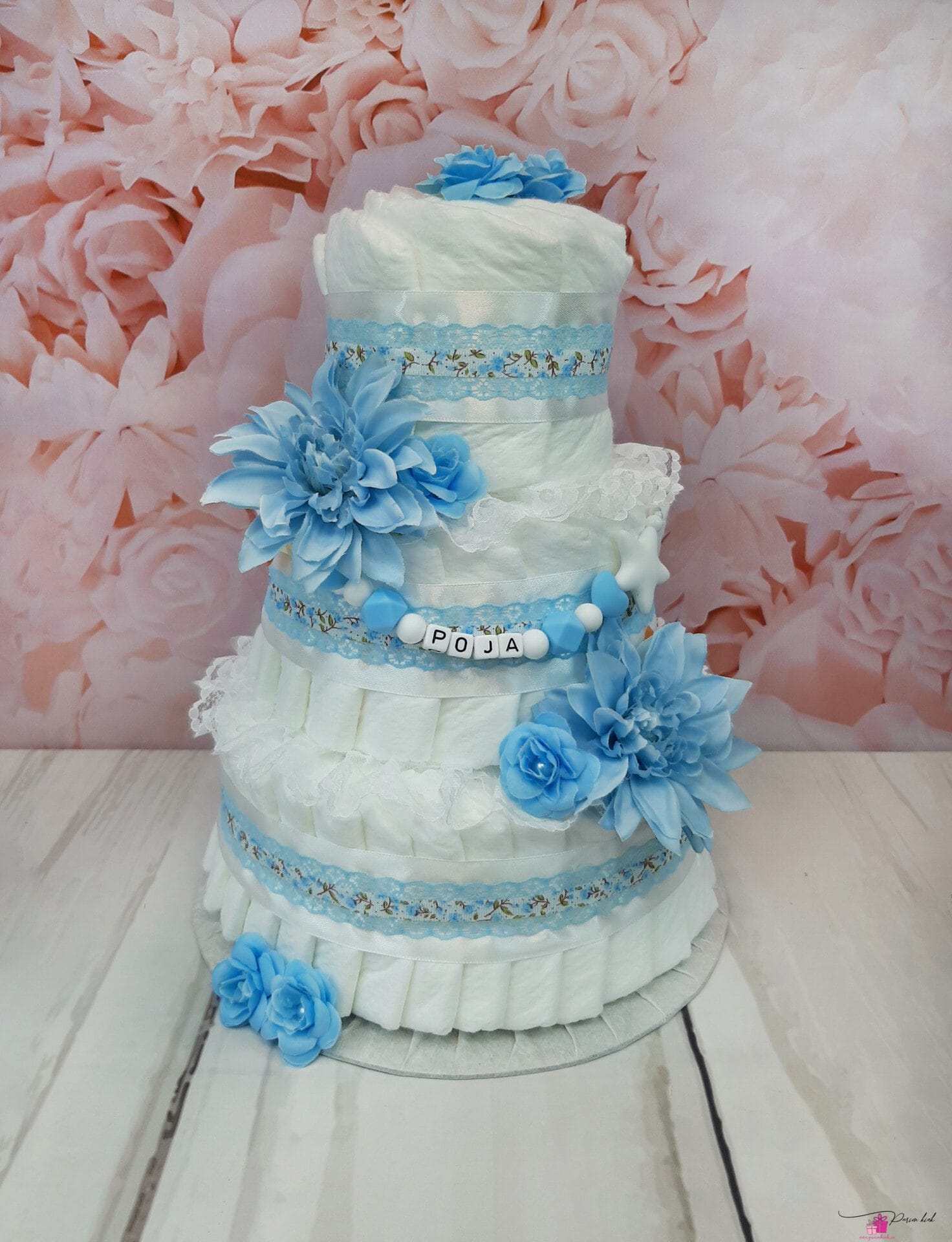 sinine mähkmetort satsidega