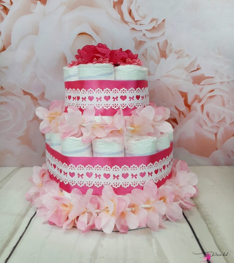 roosa väike mähkmetort peapaelaga