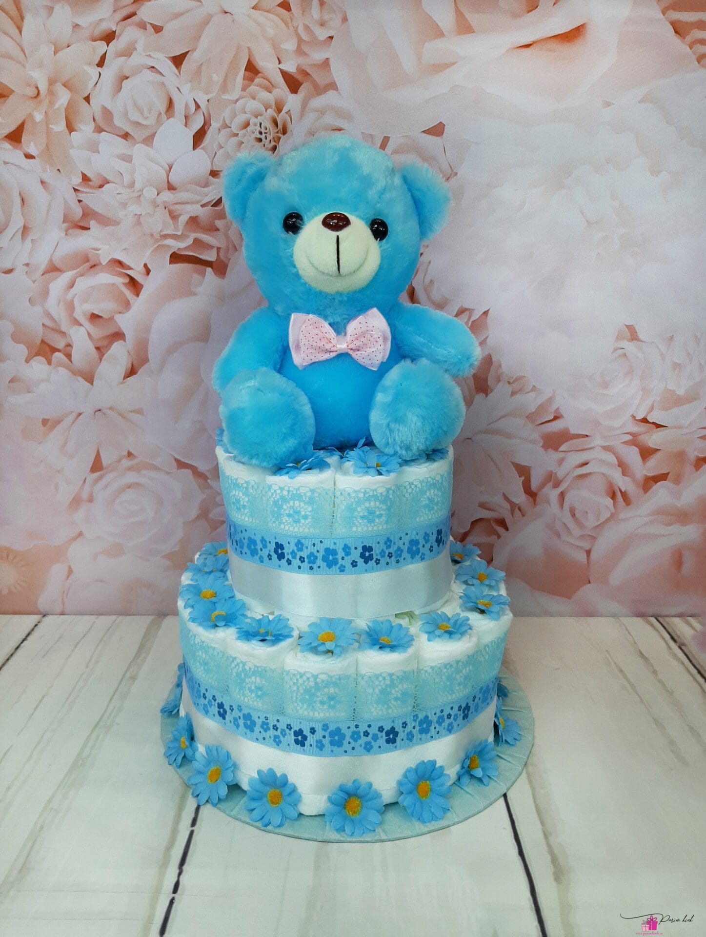 sinine mähkmetort led mõmmiga