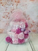 Roosa Mähkmetort Roosidega pakitud