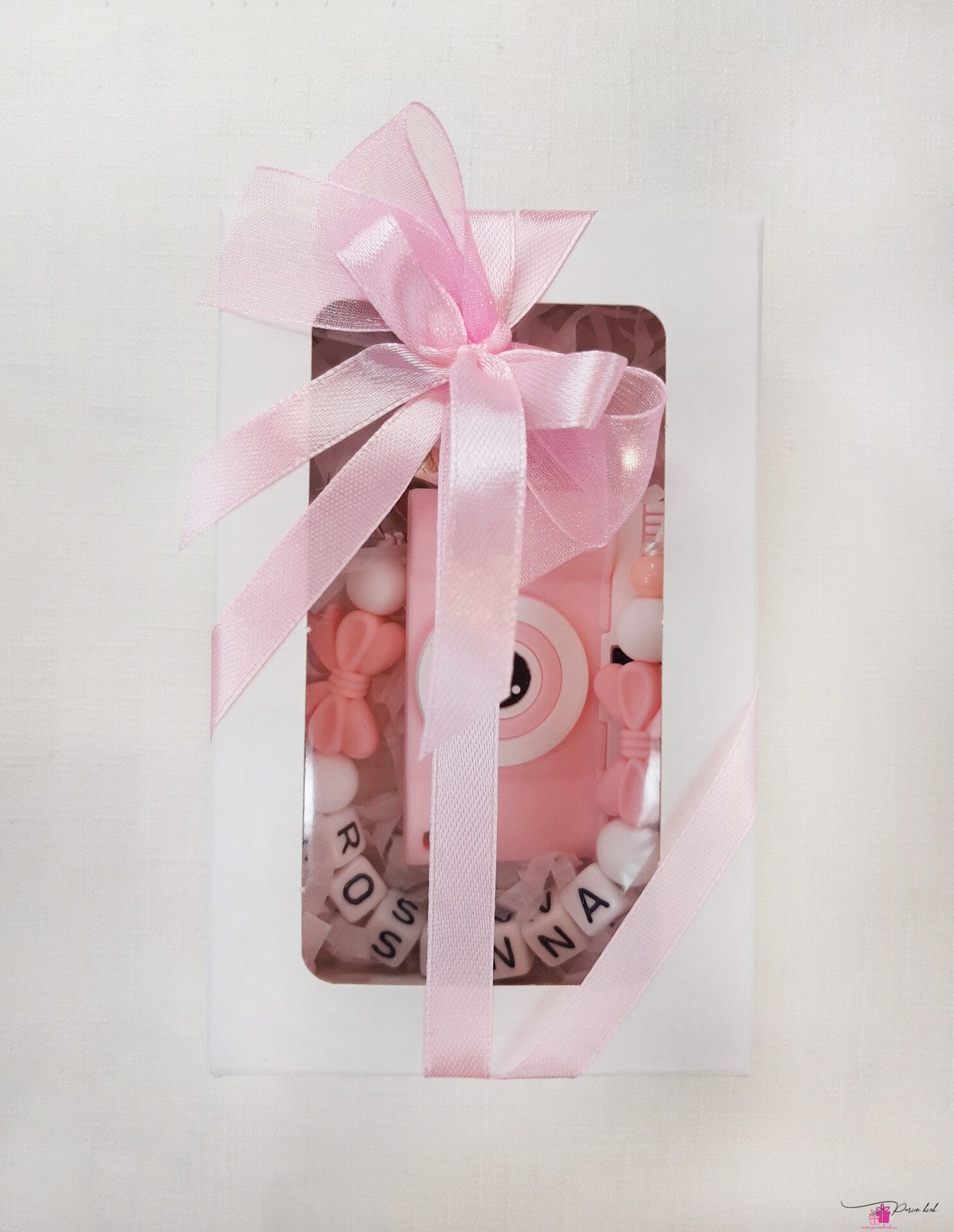 Roosa lutikett ja närimislelu 1