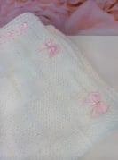 Käsitöö beebitekk roosade või siniste lipsudega 4