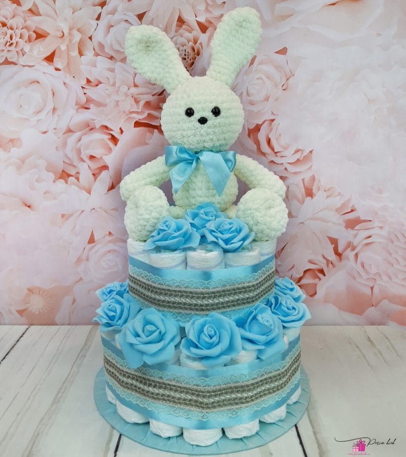 Sinine mähkmetort heegeldatud jänkuga