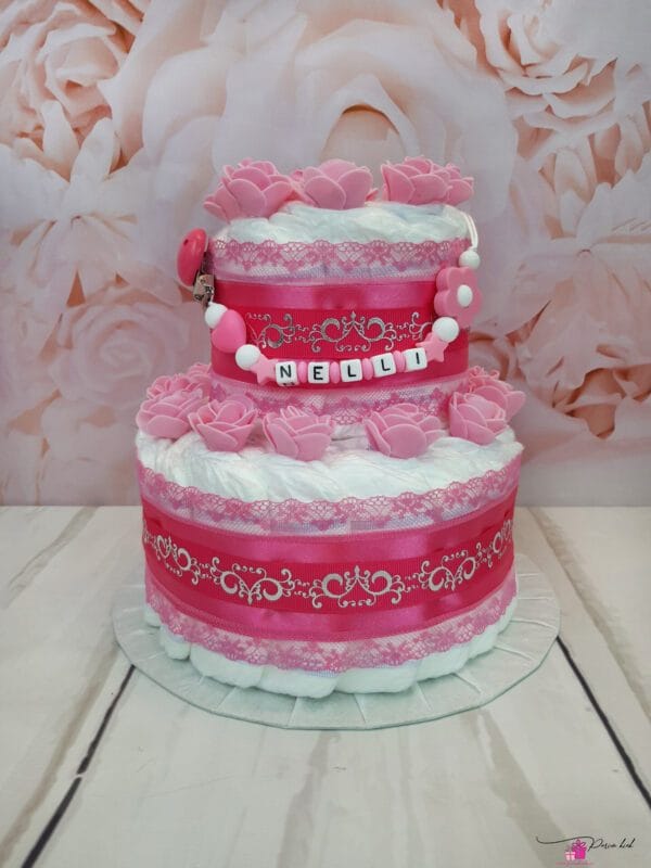 Tumeroosa väike mähkmetort