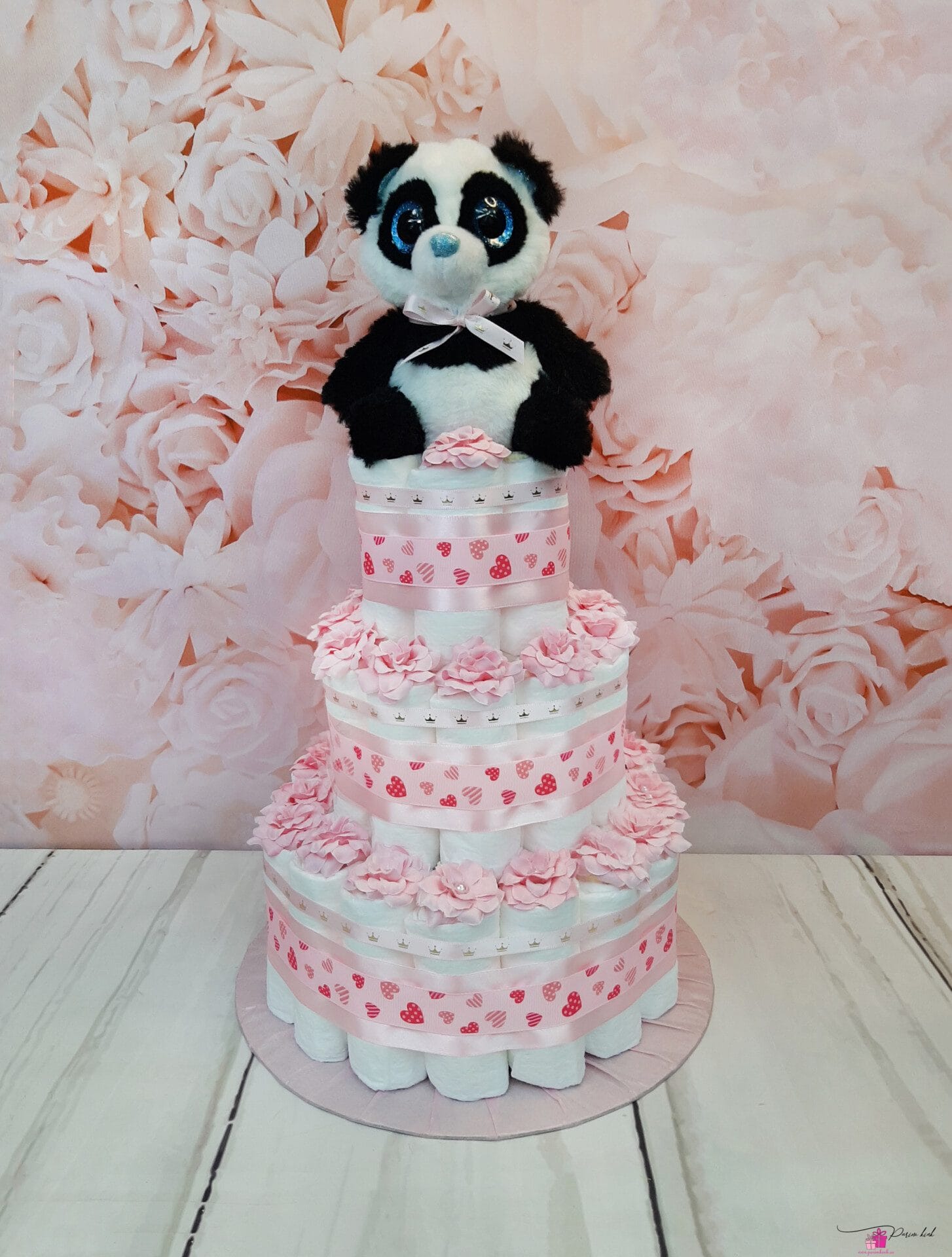 roosa mähkmetort pandaga