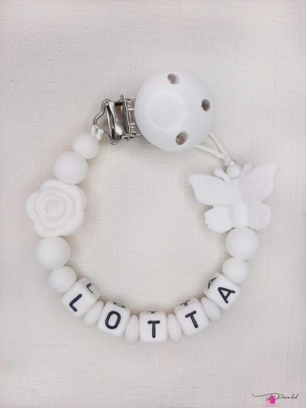 lutikett valge liblikas