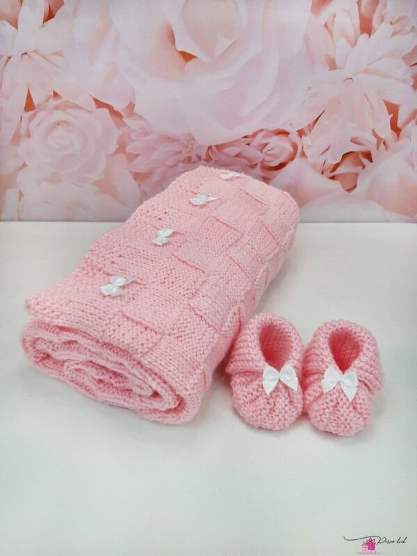 Käsitööna kootud beebitekk ja papud 1 Käsitööna kootud beebitekk ja papud 1