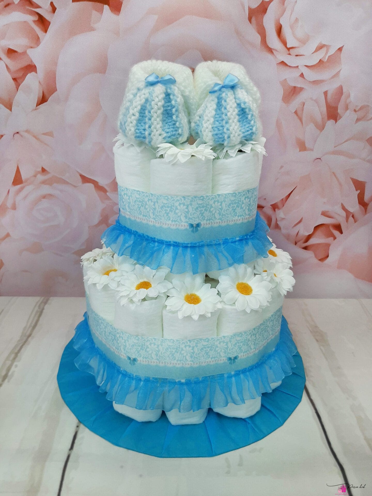 sinine mähketort kootud papudega