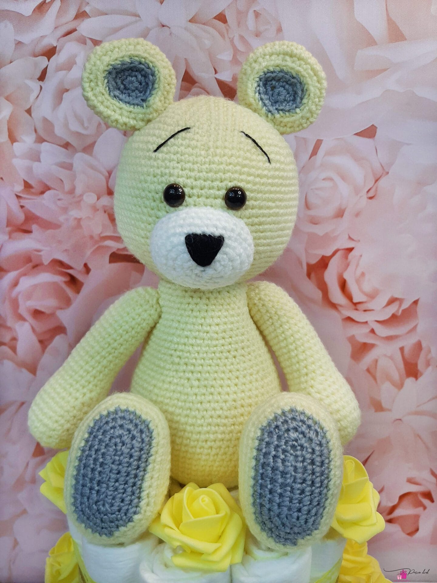 kollane mähkmetort amigurumi karuga 2