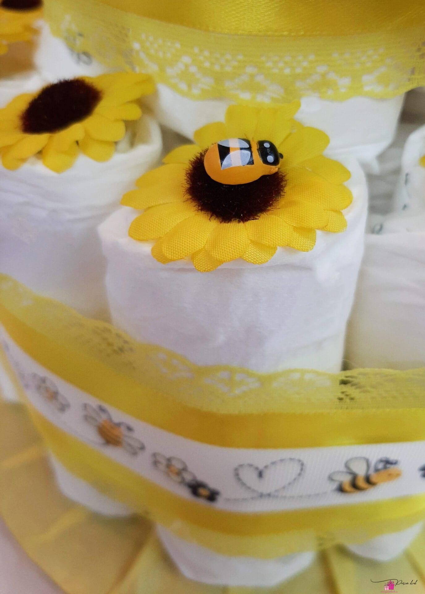 kollane väike mähkmetort lutiketiga 1