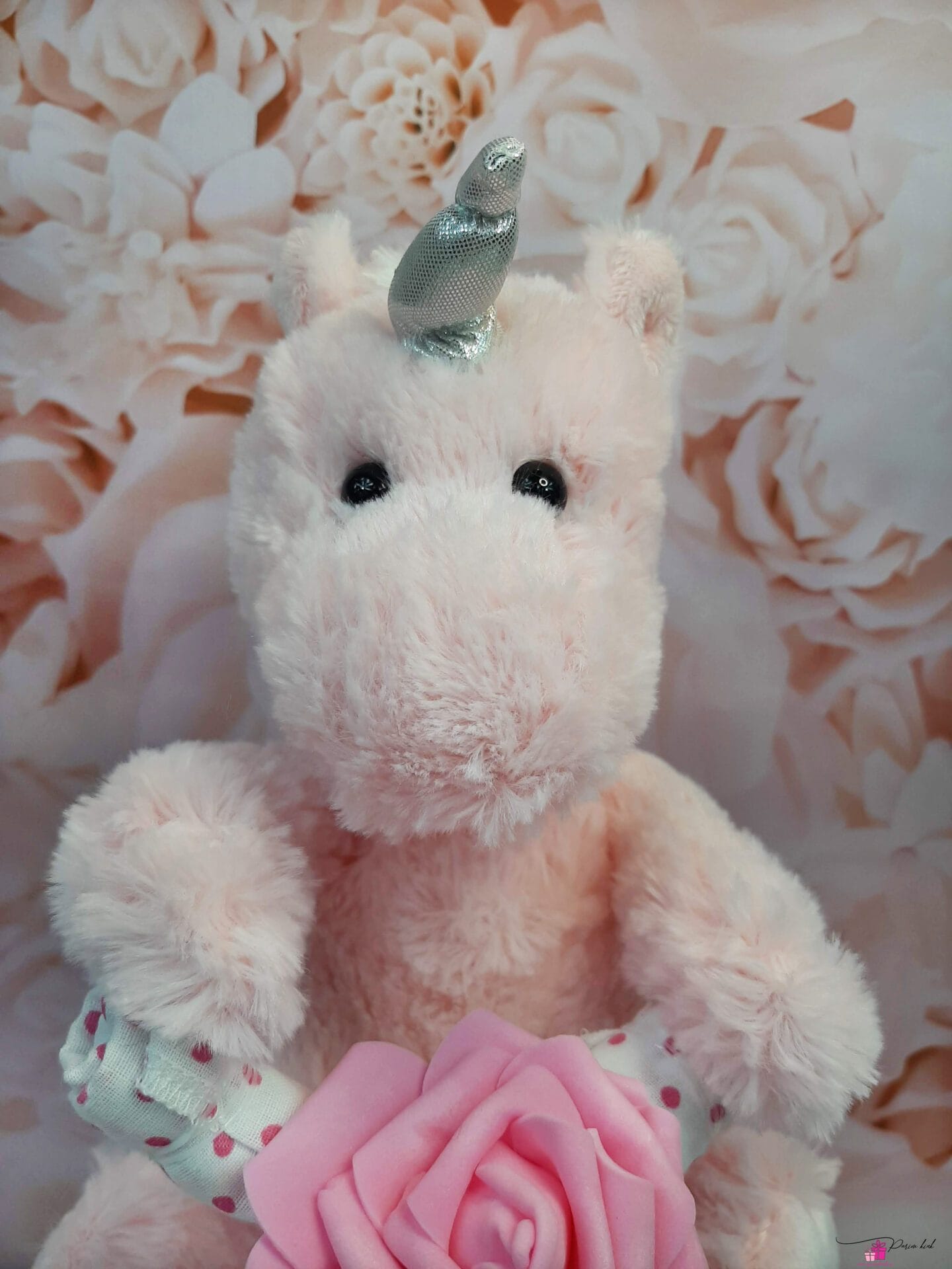 roosa motikas ükssarvega 2