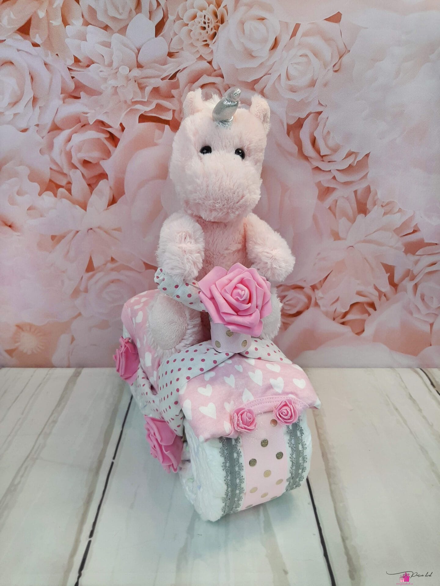 roosa motikas ükssarvega