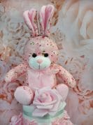 Heleroosa mähkmetort Jänesega 2