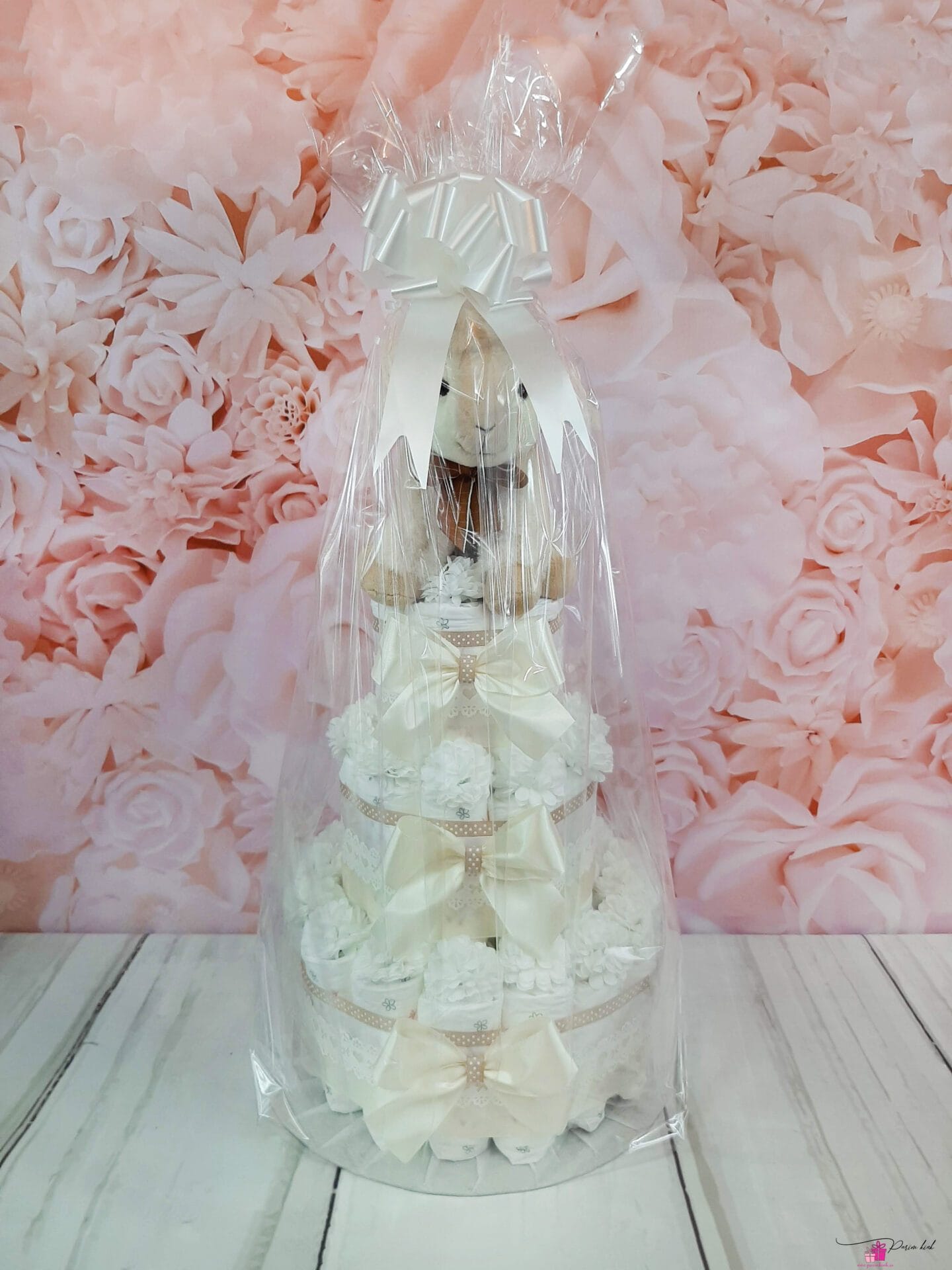 neutraalne mähkmetort lambaga